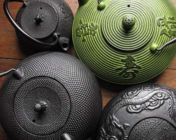 cast iron teapots & tetsubin