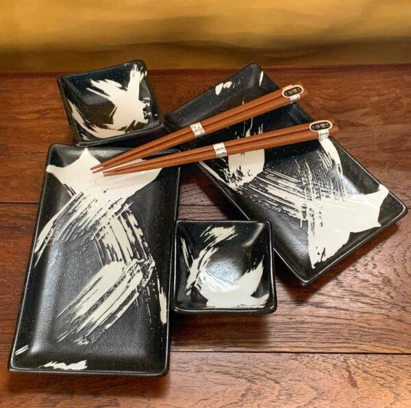 six piece sushi set