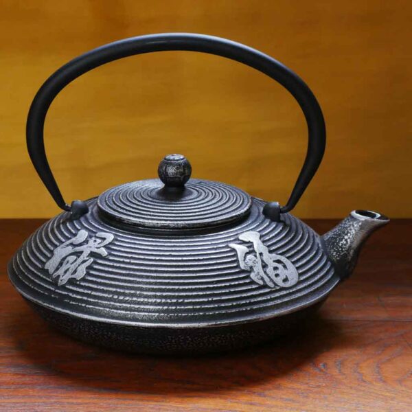 cast-iron-teapot-TPFLS08-1 silver tetsubin