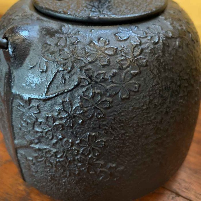 cast-iron-teapot-YHMW09BLK-4 cast iron teapot