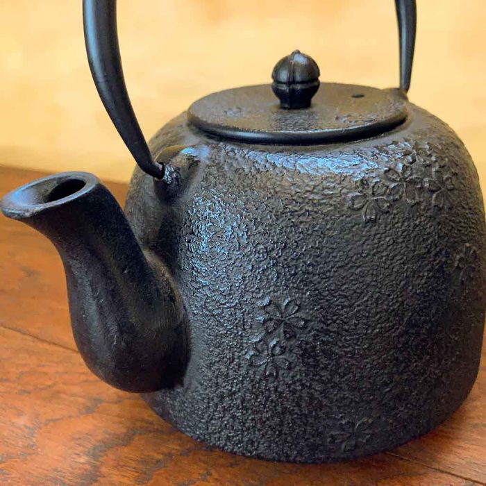 cast-iron-teapot-YHMW09BLK-5 cast iron teapot